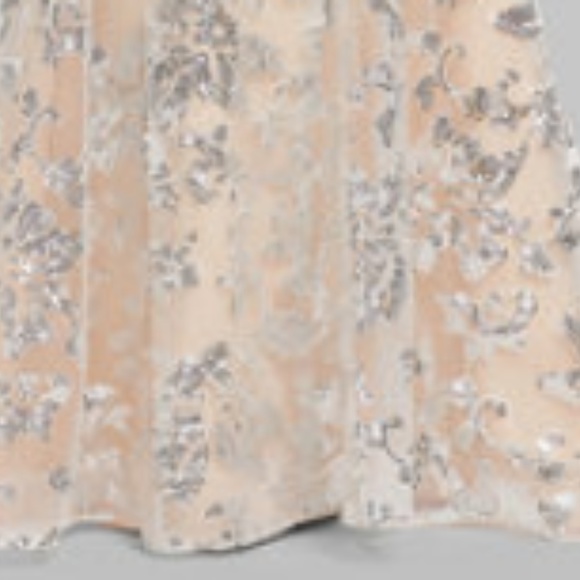 THE ONE AND ONLY DRESS - Picture 2 of 4